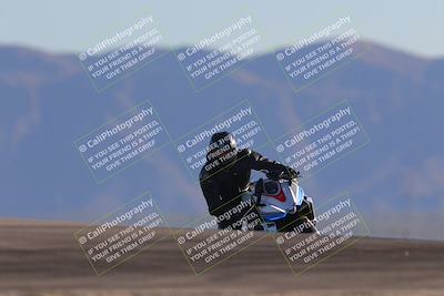 media/Nov-06-2023-Moto Forza (Mon) [[ce023d0744]]/3-Intermediate Group/Session 5 (Turn 9)/